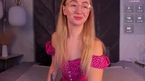 Victoria online show from 11.20.25