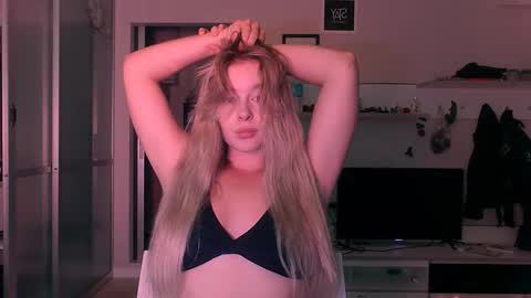 Eva and Victor online show from 09.27.25