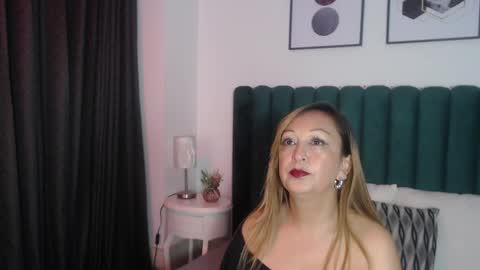 victoriaqueen_fg_ online show from 09.22.25