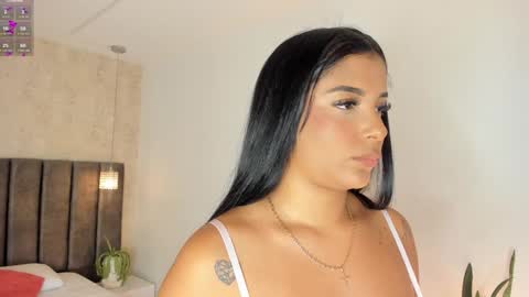 Snapshot of victoriaregia1 chatting on 01.03.25 Maria Victoria online show from 01.03.25