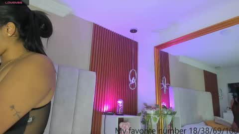 Snapshot of victoriaregia1 chatting on 09.27.25 Maria Victoria online show from 09.27.25