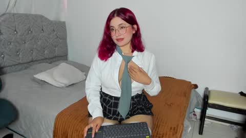 Victoria online show from 01.19.25