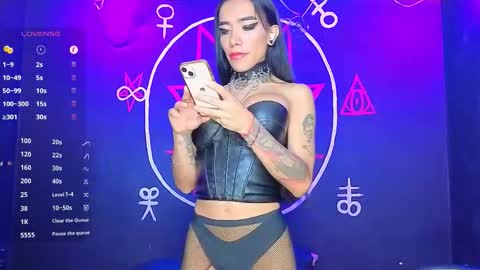 Victoria Vampire online show from 11.07.25