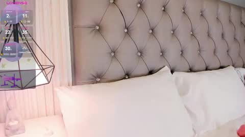 hi Im daniela  I will be online again in 15 hours after each transmission 3 online show from 03.12.25