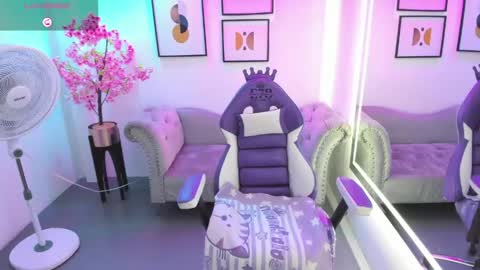 Snapshot of victoriia_doll chatting on 05.09.26 Victoria. online show from 05.09.26