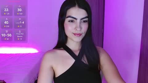 Snapshot of victoriia_henao_ chatting on 11.02.25 victoriia_henao_ online show from 11.02.25