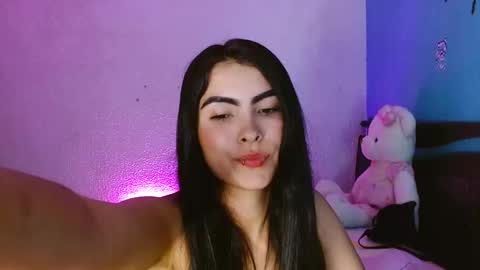 Snapshot of victoriia_henao_ chatting on 03.05.26 victoriia_henao_ online show from 03.05.26