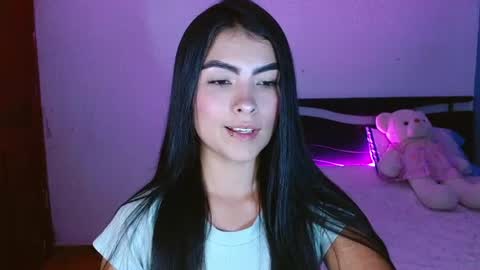 Snapshot of victoriia_henao_ chatting on 06.16.26 victoriia_henao_ online show from 06.16.26