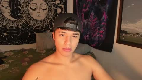 Snapshot of victorino_jhonson chatting on 01.22.25 Victorino Jhonson online show from 01.22.25