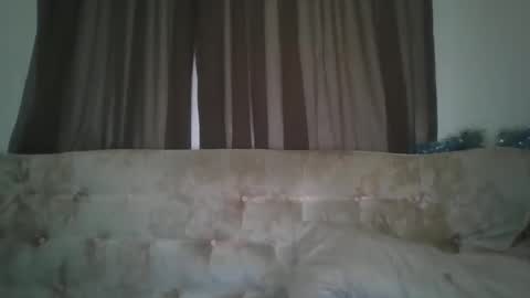 Snapshot of vids1977 chatting on 10.25.25 vids1977 online show from 10.25.25