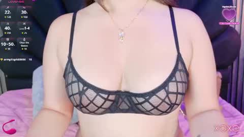 Snapshot of viicky_lopezz_ chatting on 06.27.26 viicky_lopezz_ online show from 06.27.26