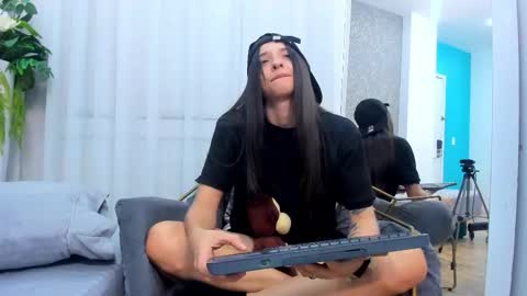 viictoriiasaenz online show from 02.20.26