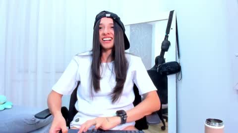 viictoriiasaenz online show from 04.11.26