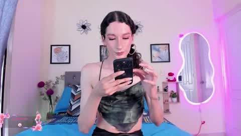 Violet online show from 12.15.25