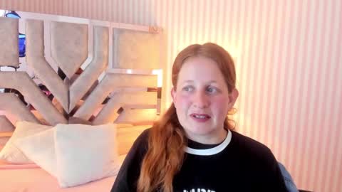 Snapshot of viioletamora chatting on 12.03.24 Violeta online show from 12.03.24