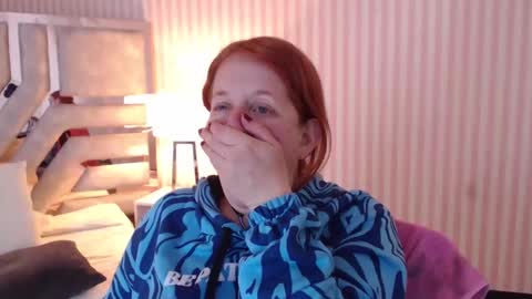 Snapshot of viioletamora chatting on 01.05.25 Violeta online show from 01.05.25