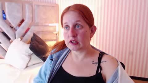 Snapshot of viioletamora chatting on 01.07.25 Violeta online show from 01.07.25