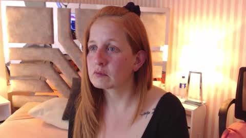 Snapshot of viioletamora chatting on 01.16.25 Violeta online show from 01.16.25