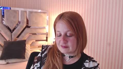 Snapshot of viioletamora chatting on 01.16.25 Violeta online show from 01.16.25