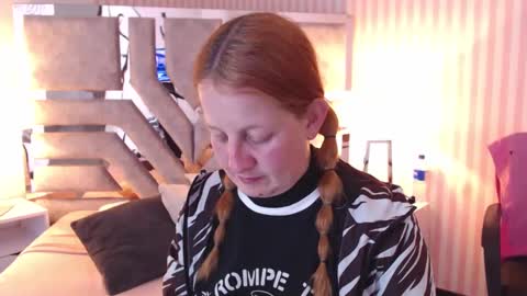 Snapshot of viioletamora chatting on 01.27.25 Violeta online show from 01.27.25