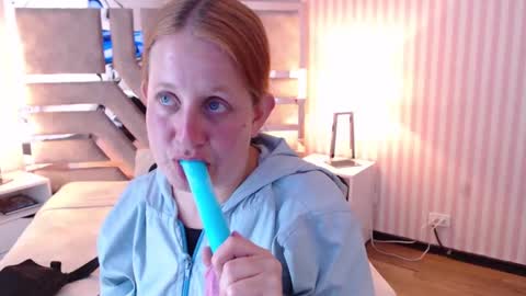 Snapshot of viioletamora chatting on 02.02.25 Violeta online show from 02.02.25