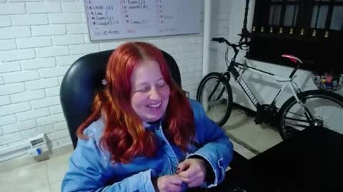 Snapshot of viioletamora chatting on 03.12.25 Violeta online show from 03.12.25