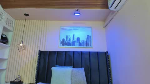 Viiolett online show from 02.24.26