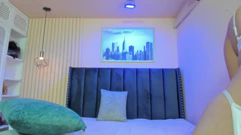 Viiolett online show from 02.26.26