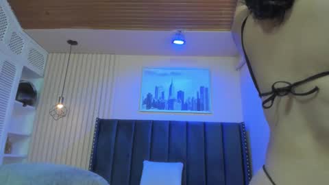 Viiolett online show from 03.20.26