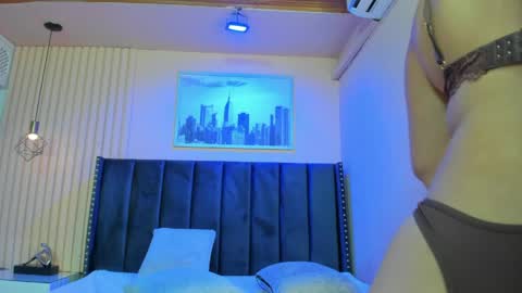 Viiolett online show from 04.10.26