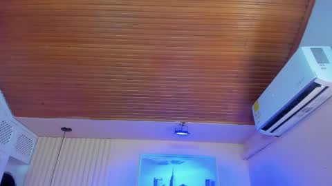 Viiolett online show from 04.14.26