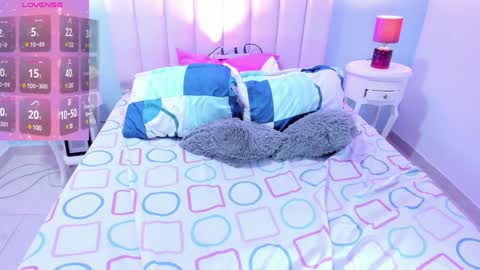 Violet online show from 12.10.24