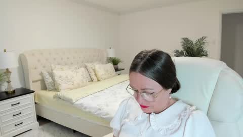 Snapshot of vika7333 chatting on 04.23.26 Ukrainian-woman online show from 04.23.26