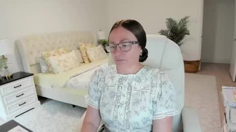 Snapshot of vika7333 chatting on 05.11.26 Ukrainian-woman online show from 05.11.26