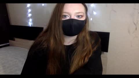 Snapshot of vikippink chatting on 09.19.25 vikippink online show from 09.19.25