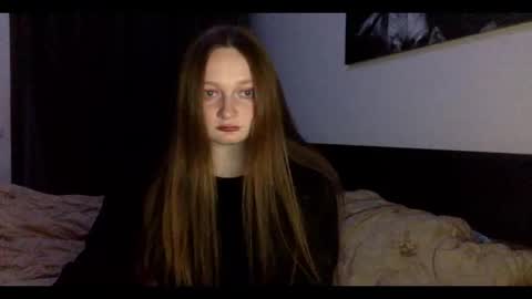 Snapshot of vikippink chatting on 10.19.25 vikippink online show from 10.19.25