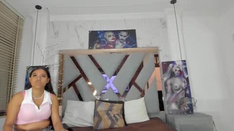 vikiTomson online show from 12.22.24