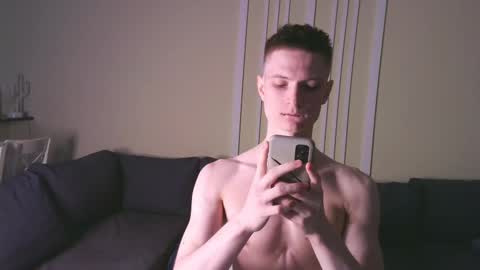 Snapshot of viksons chatting on 02.12.25 Max online show from 02.12.25