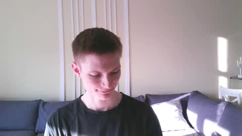 Snapshot of viksons chatting on 03.12.25 Max online show from 03.12.25