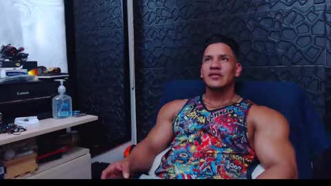 Viktor Herrera online show from 01.07.25