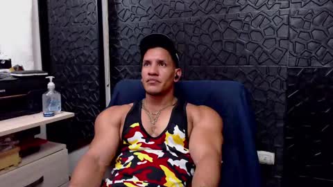 Viktor Herrera online show from 02.20.25