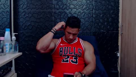 Viktor Herrera online show from 02.11.26