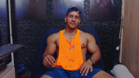 Viktor Herrera online show from 04.13.26