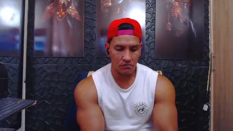 Snapshot of viktorherrera chatting on 04.18.26 Viktor Herrera online show from 04.18.26