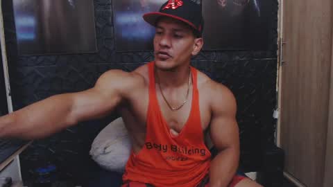 Snapshot of viktorherrera chatting on 05.06.26 Viktor Herrera online show from 05.06.26