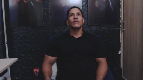 Snapshot of viktorherrera chatting on 05.10.26 Viktor Herrera online show from 05.10.26