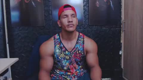 Snapshot of viktorherrera chatting on 05.11.26 Viktor Herrera online show from 05.11.26