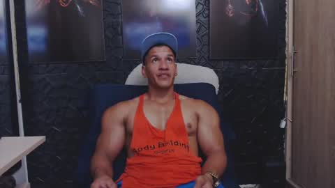 Snapshot of viktorherrera chatting on 05.14.26 Viktor Herrera online show from 05.14.26