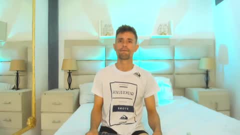 Snapshot of viktorholmes chatting on 01.27.25 Viktor online show from 01.27.25