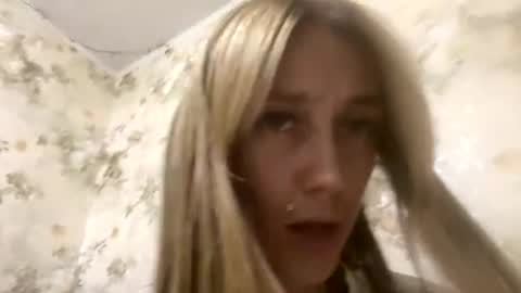 Snapshot of viktoria9898 chatting on 07.19.26 Sweett online show from 07.19.26